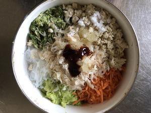 西葫芦豆腐虾皮菜卷的做法 步骤1