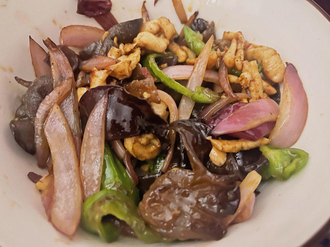 木耳鸡丝（鸡胸肉的另类做法）