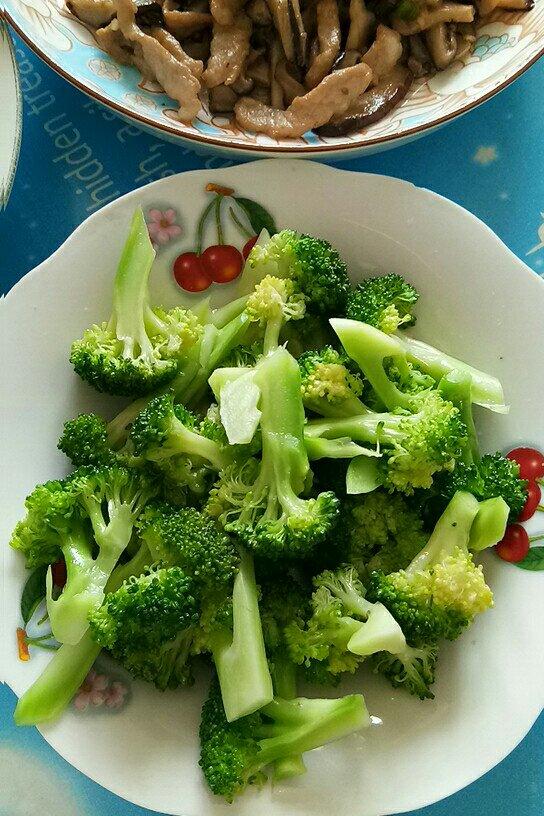 爱简单123做的凉拌西兰花