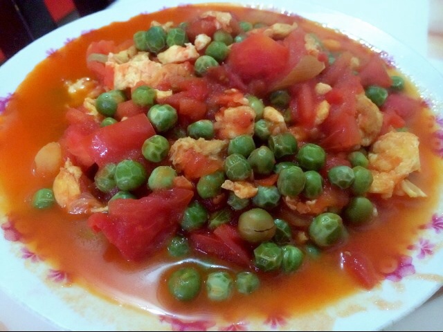 西红柿炒鸡蛋豌豆