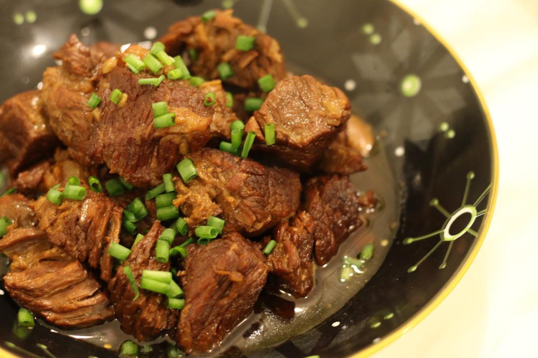 来一碗红烧牛肉面