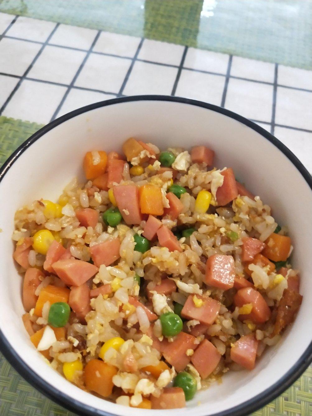 时蔬鸡蛋炒饭（简单快手，宝宝爱吃）