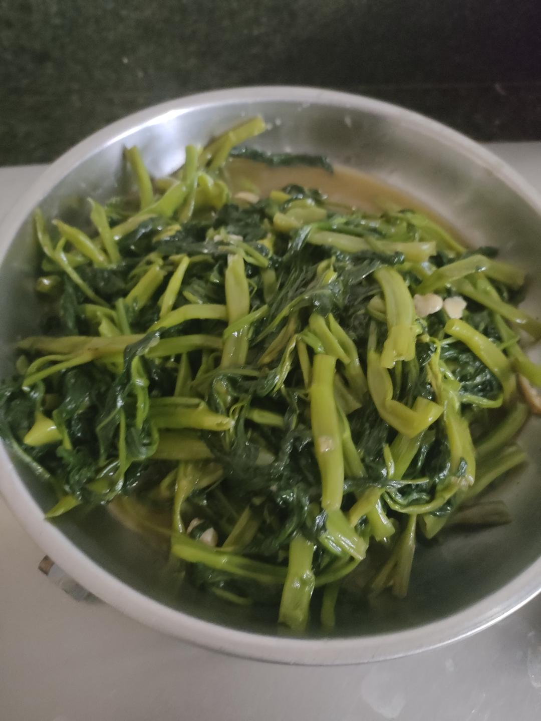 清炒空心菜