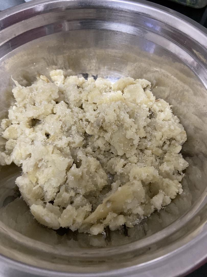 教你简单学会的红薯丸子，咬一口又香又脆，口感不输于街边小吃摊