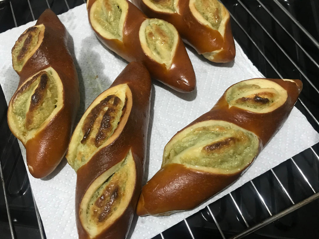 原味（抹茶）2款奶酥馅德式碱水面包｜一次搞定两种口味｜高颜值｜快手｜免手套膜｜免发酵