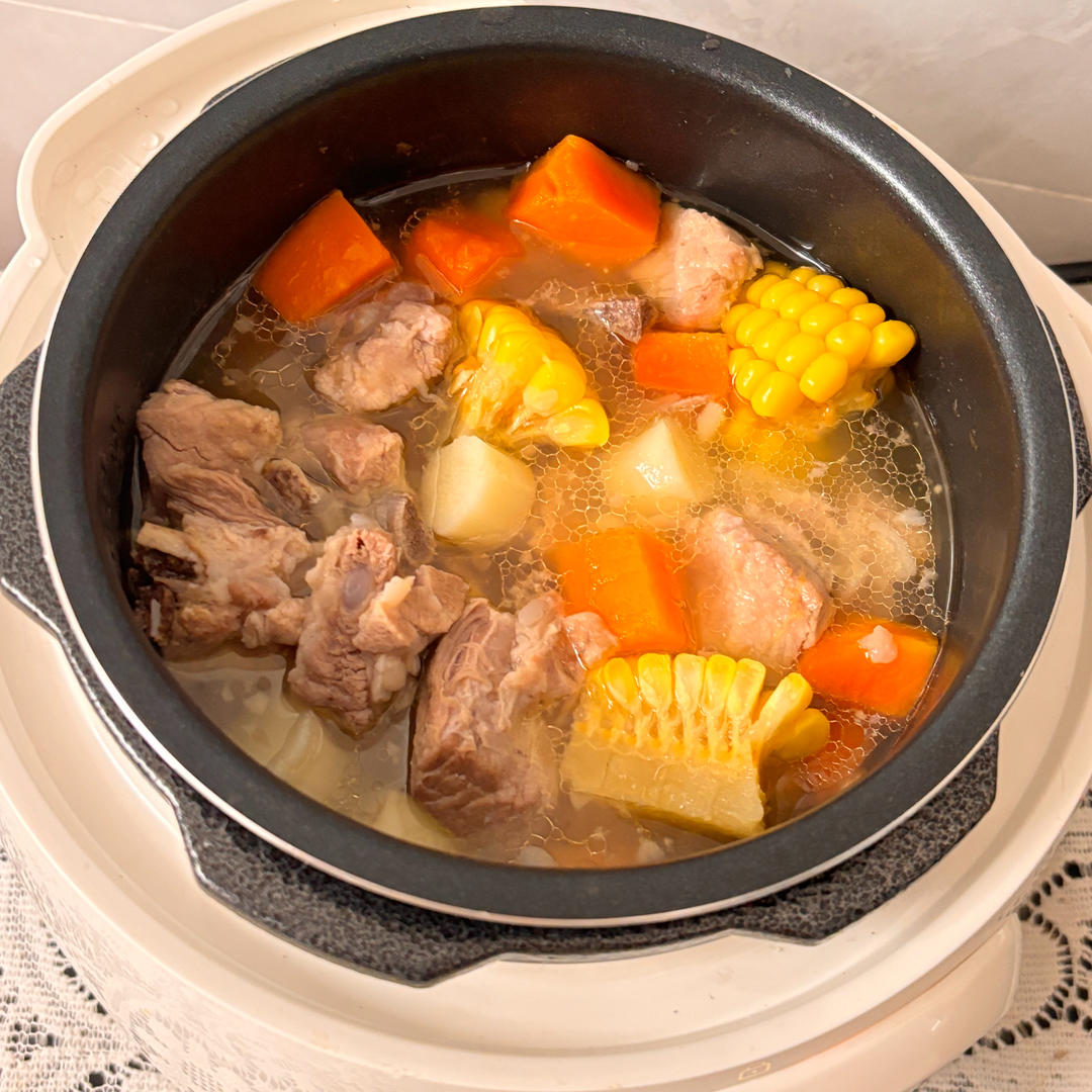 连吃三碗的玉米山药排骨汤