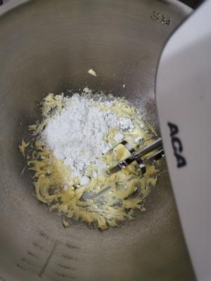 网红奶昔面包-超柔软中种法的做法 步骤16