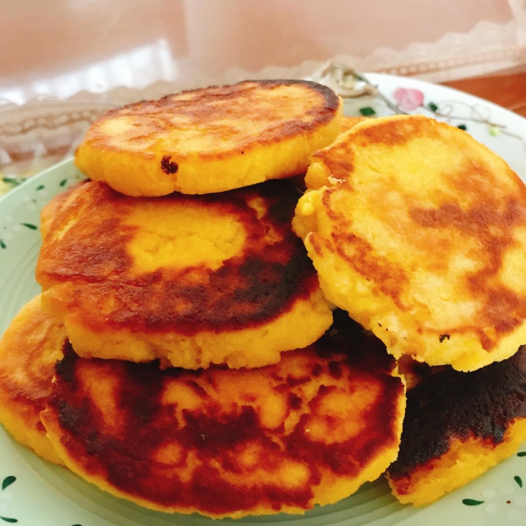 奶香玉米面饼