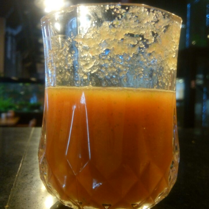 鲜榨胡萝卜汁