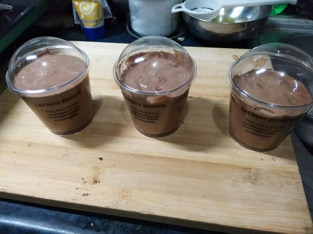 浓醇黑巧克力冰淇淋（免搅打）