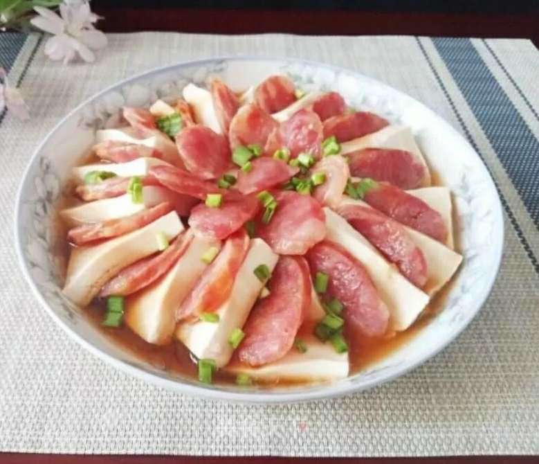 香肠蒸豆腐