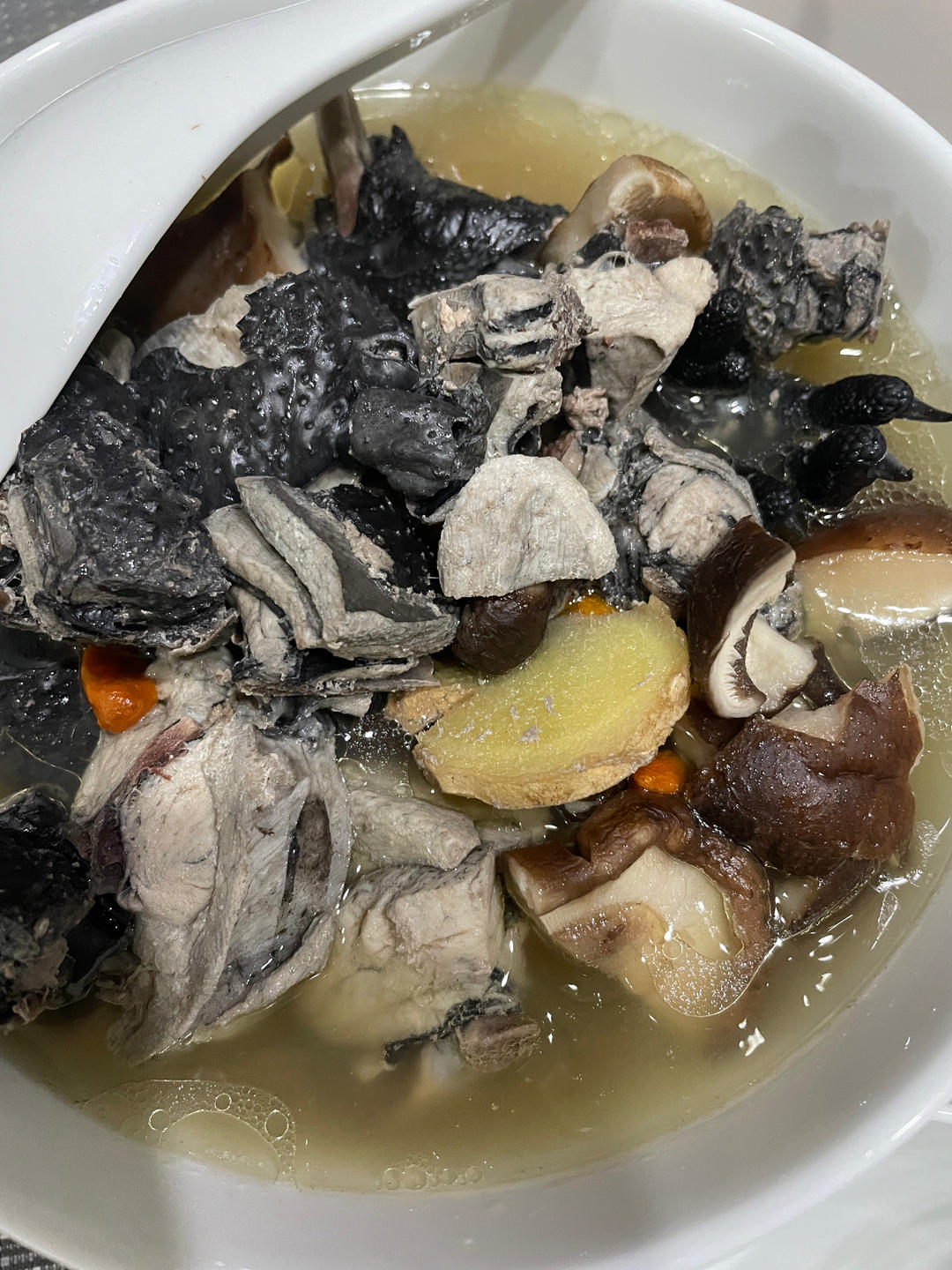 「家庭版」乌骨鸡汤💯