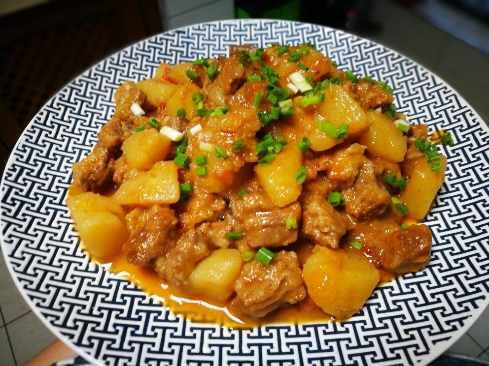 番茄土豆炖牛腩