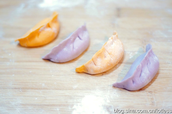 双色蔬彩饺——胡萝卜玉米猪肉馅/紫甘蓝香菇猪肉馅