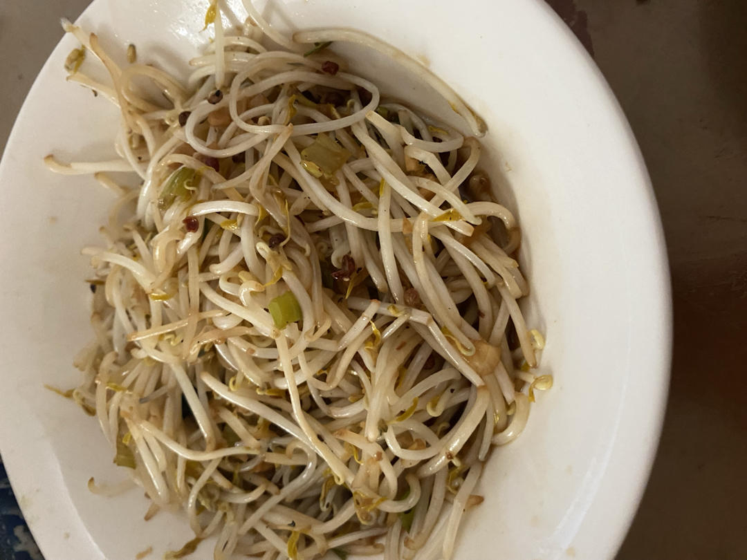 酸辣脆爽的炒豆芽