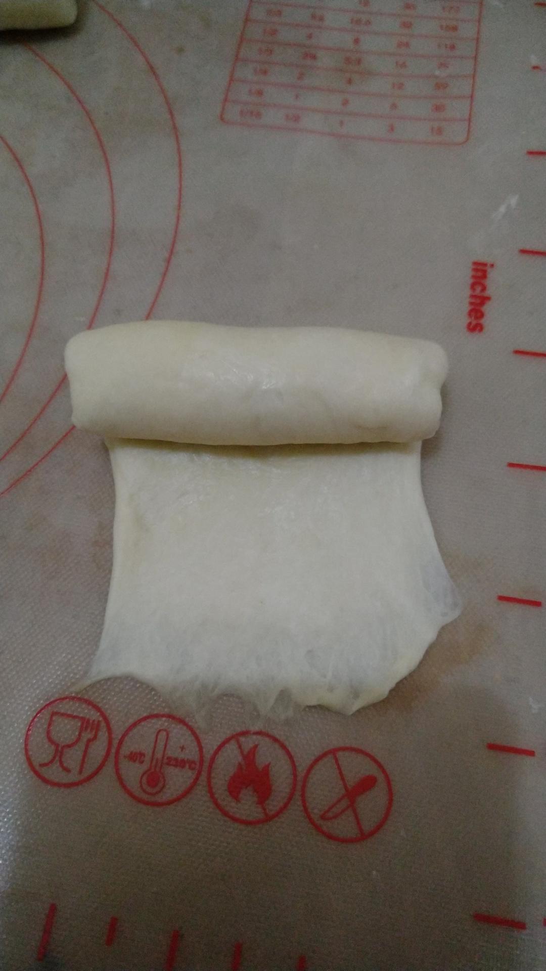 椰蓉面包这么做，不出油松软又好吃，是我理想中餐包的样子！