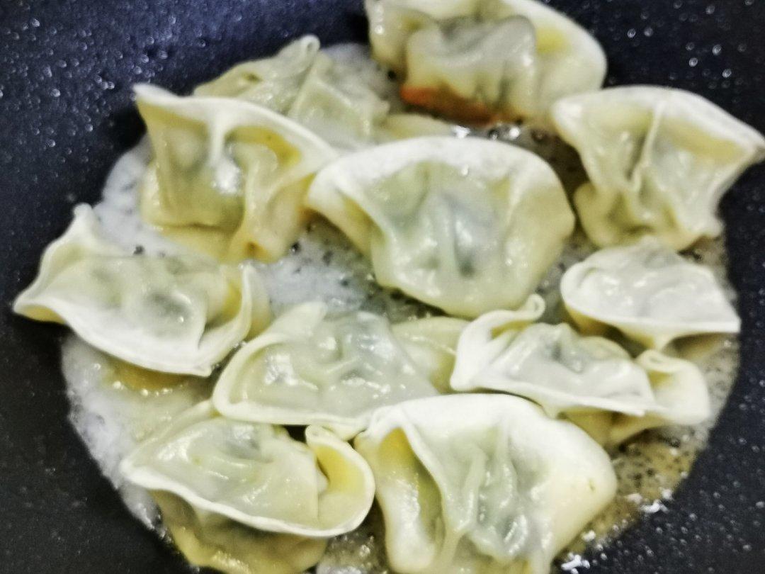 脆底煎饺