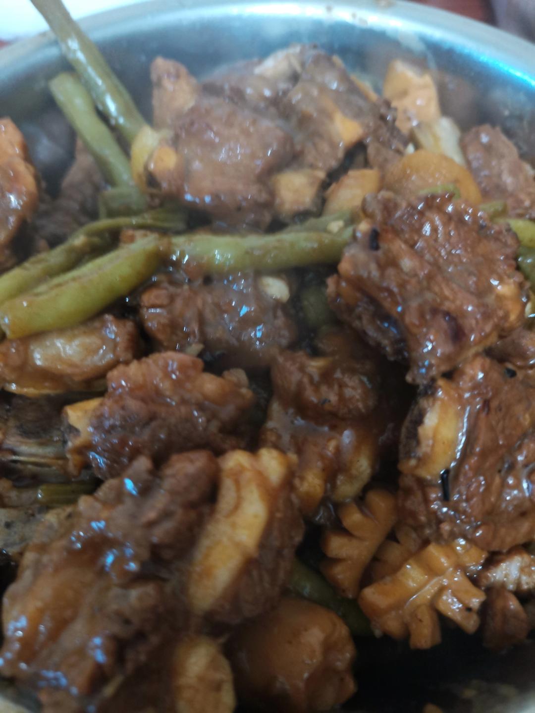 硬菜代表--排骨炖豆角土豆（豆角焖面胚子）