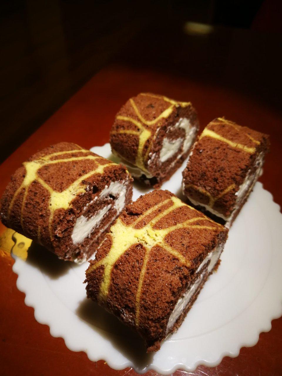 奶牛蛋糕卷+长颈鹿蛋糕卷