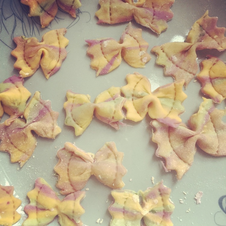 五彩蝴蝶面°专为宝宝制作๑