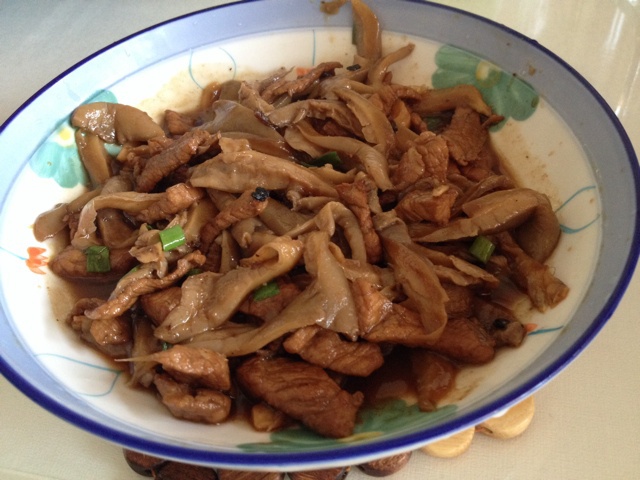 蘑菇炒肉片