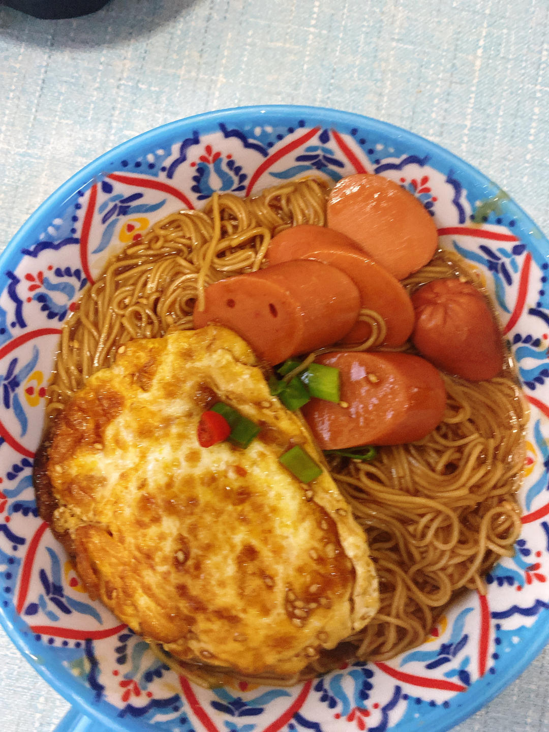 十分钟搞定！！酱汁浓郁好吃的荷包蛋焖面