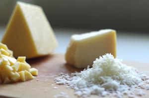 欧洲奶酪，秀出我的味道——两种奶酪家常版意式炖饭的做法 步骤5