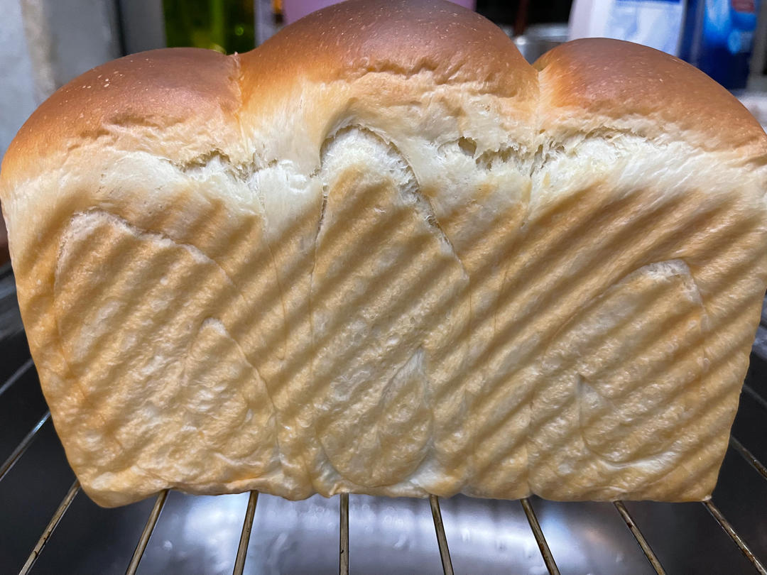 🍞消耗淡奶油吐司｜无黄油｜软绵绵｜奶香浓郁