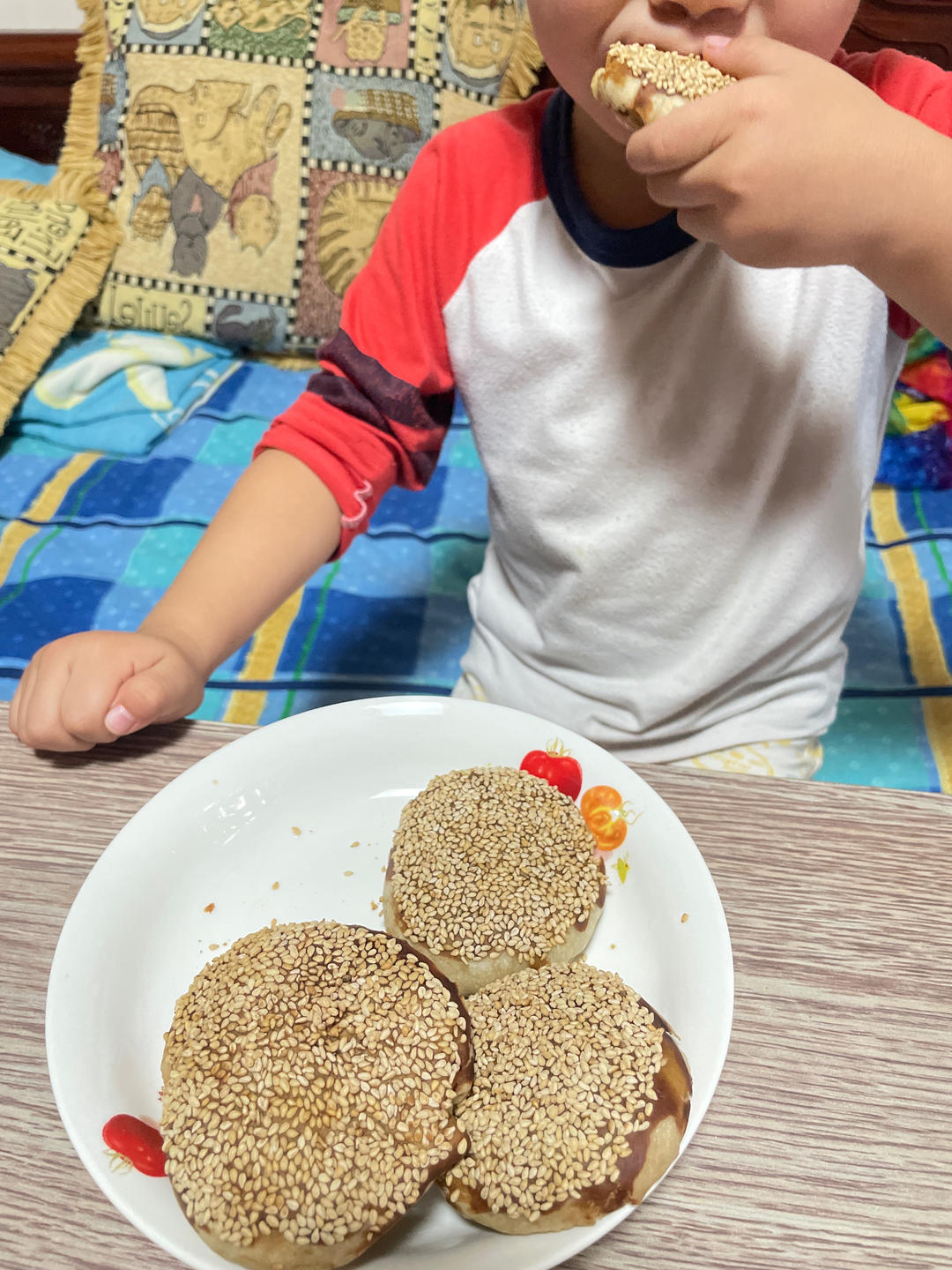 抻出来的千层麻酱烧饼   这么做层次丰富   复刻还原老北京芝麻酱烧饼  附手法视频
