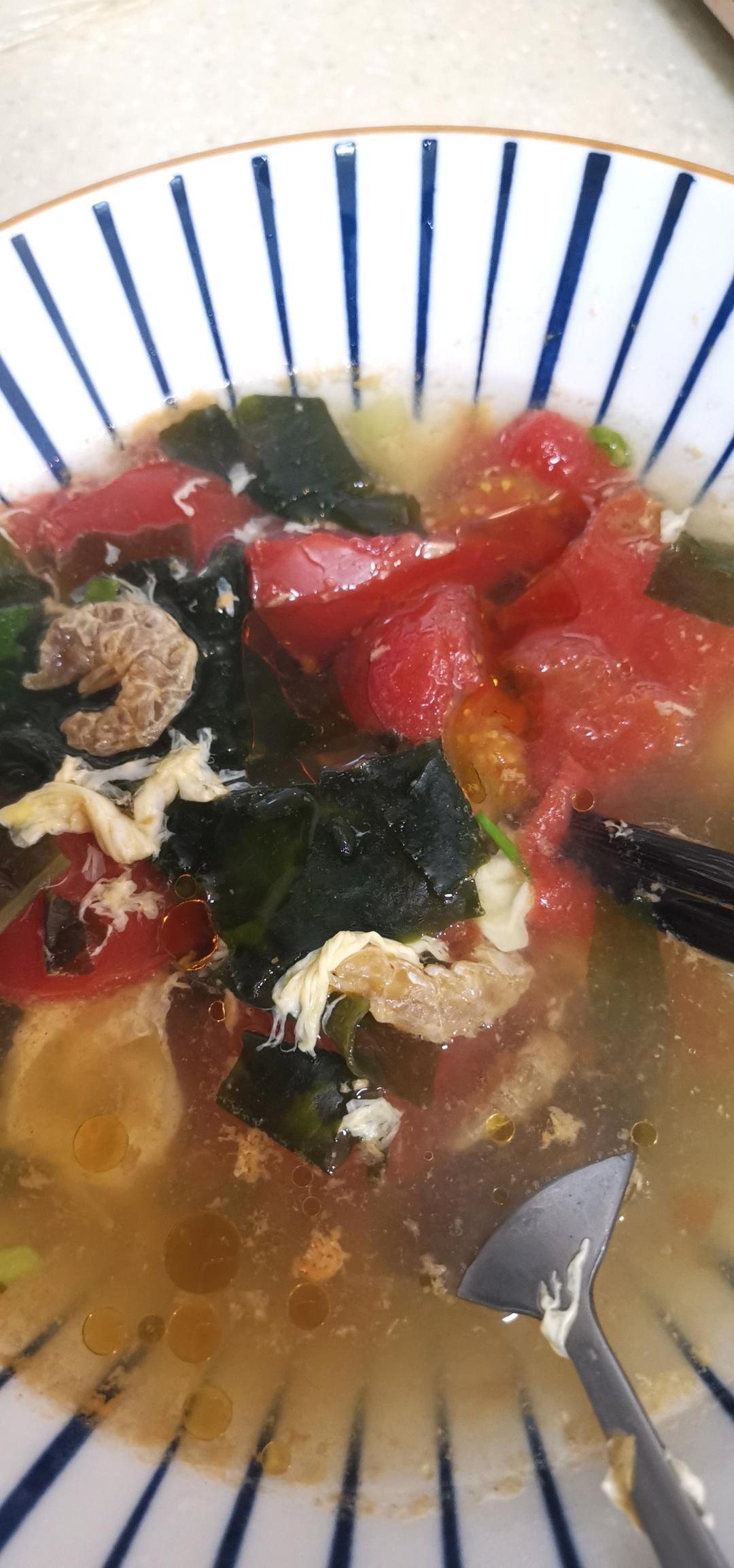 🍅西红柿紫菜鸡蛋汤-汤超浓