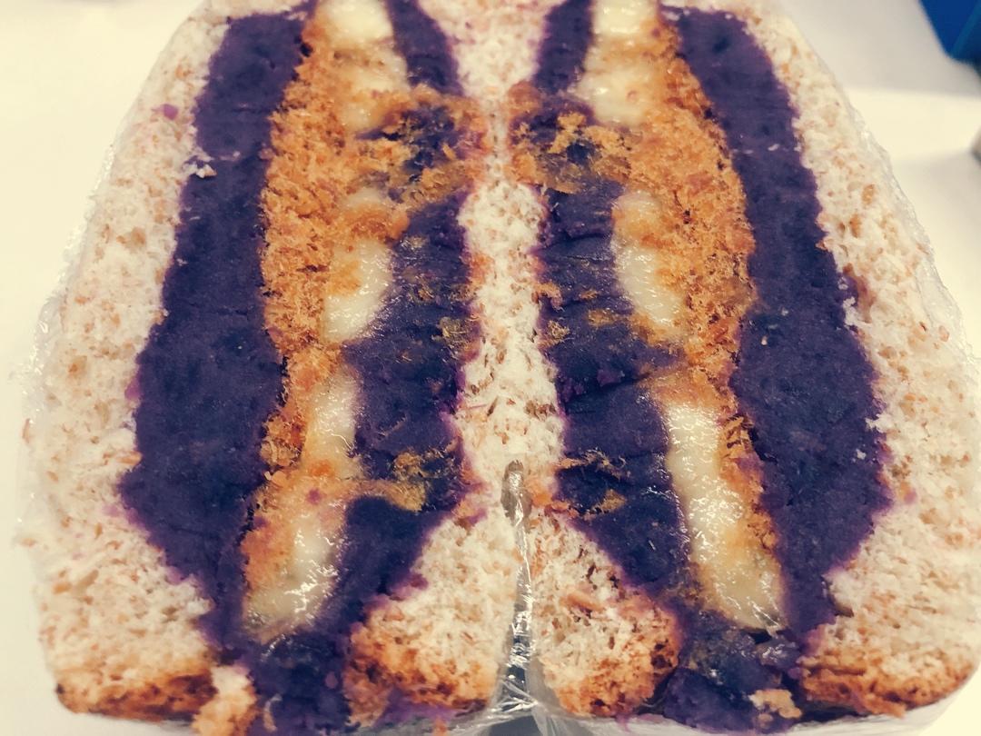 紫薯肉松三明治