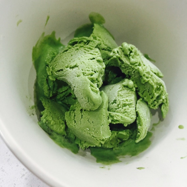 抹茶白巧冰淇淋