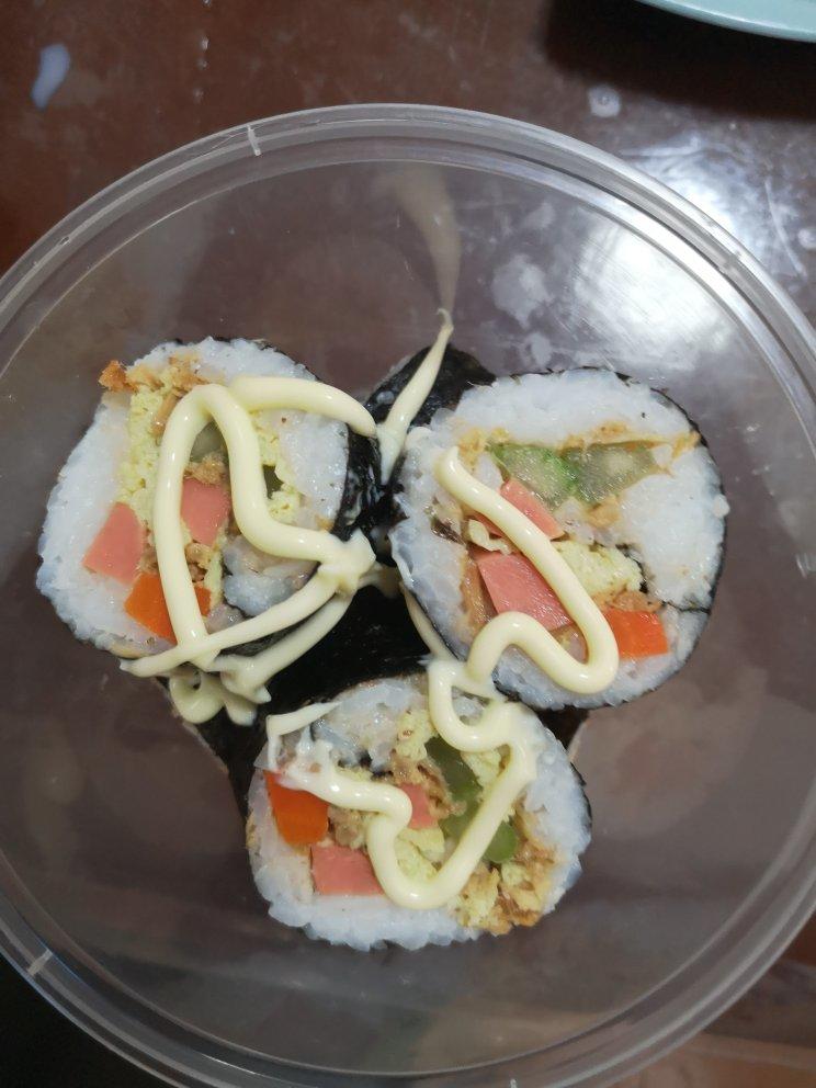 紫菜卷寿司