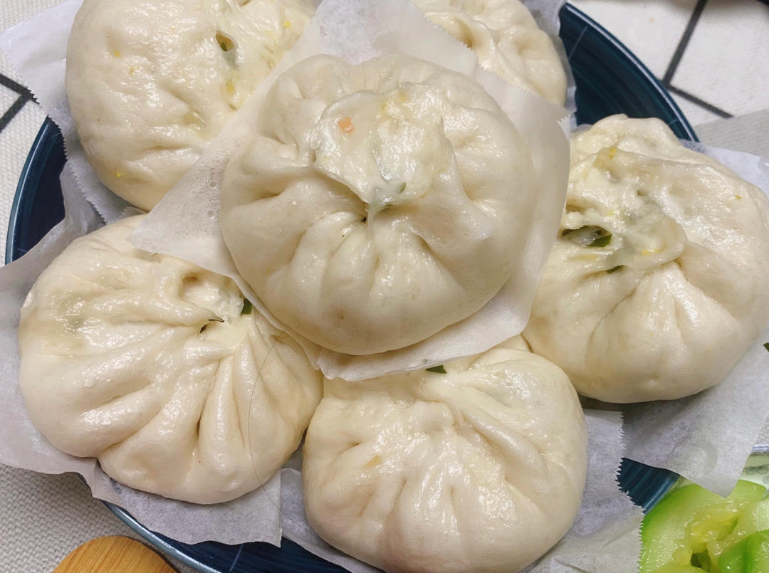 韭菜鸡蛋粉丝包子