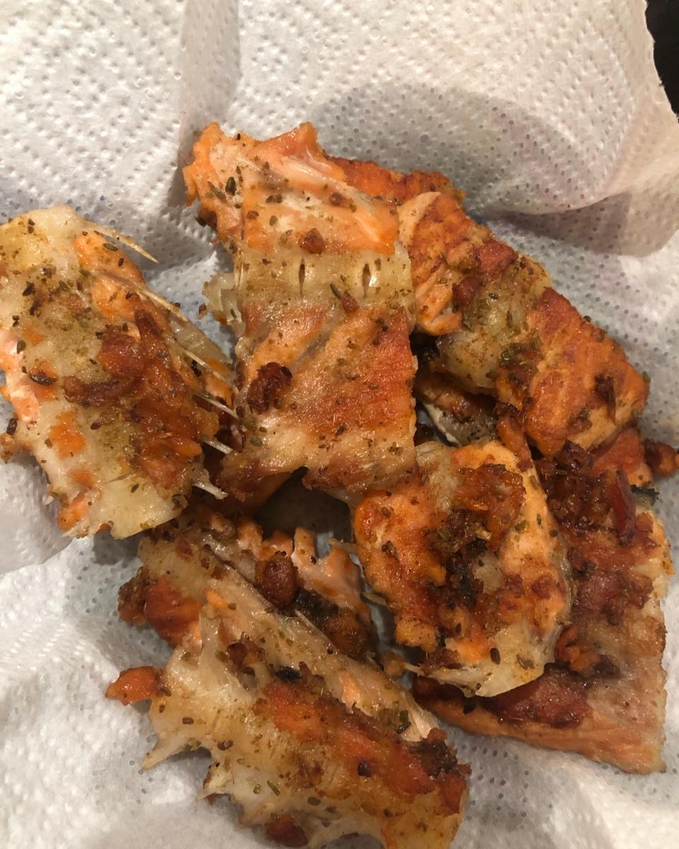 香烤孜然三文鱼骨