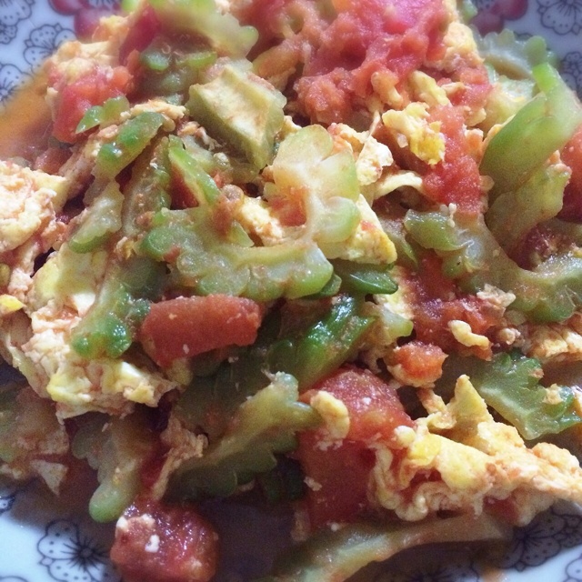西红柿鸡蛋炒苦瓜