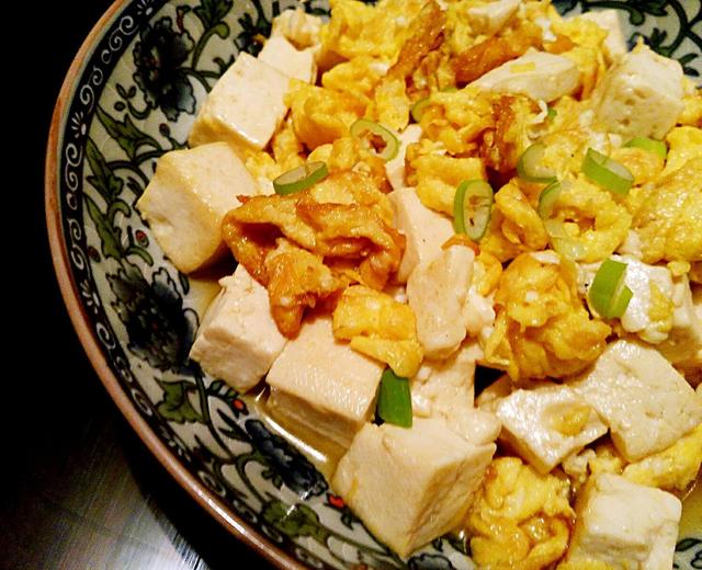豆腐炒鸡蛋的做法