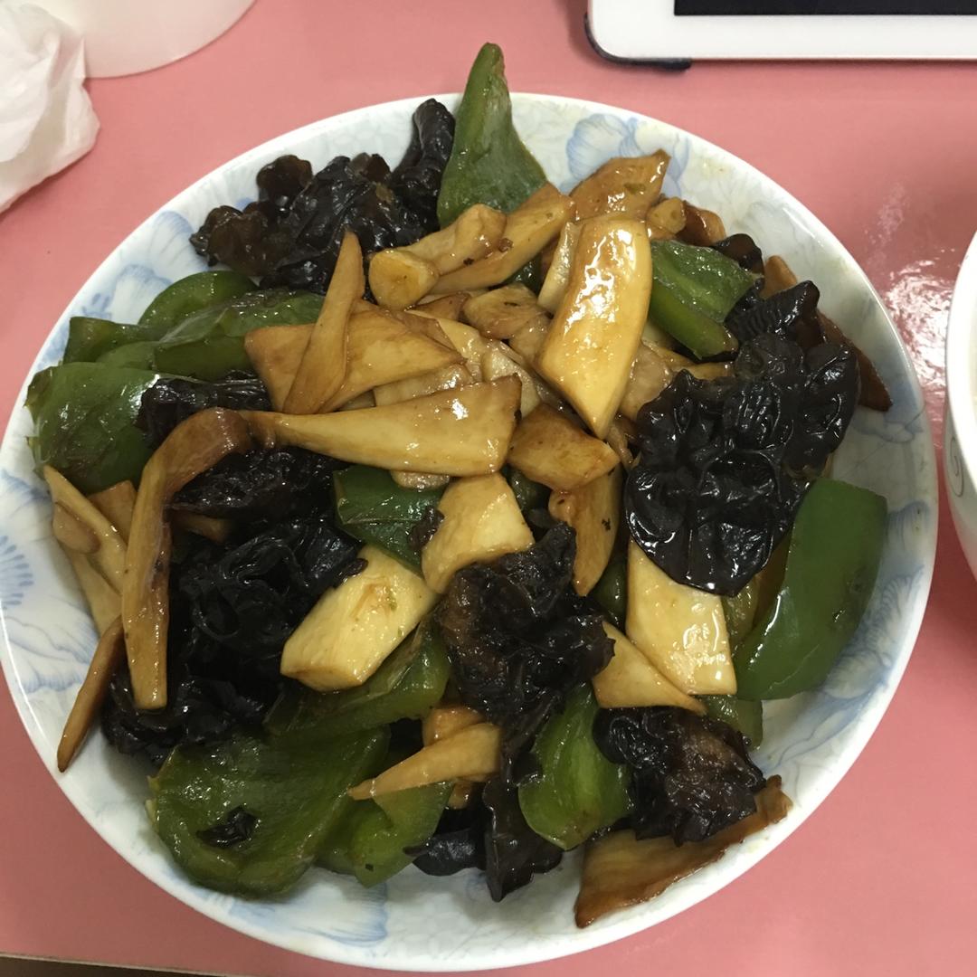 青椒素炒杏鲍菇