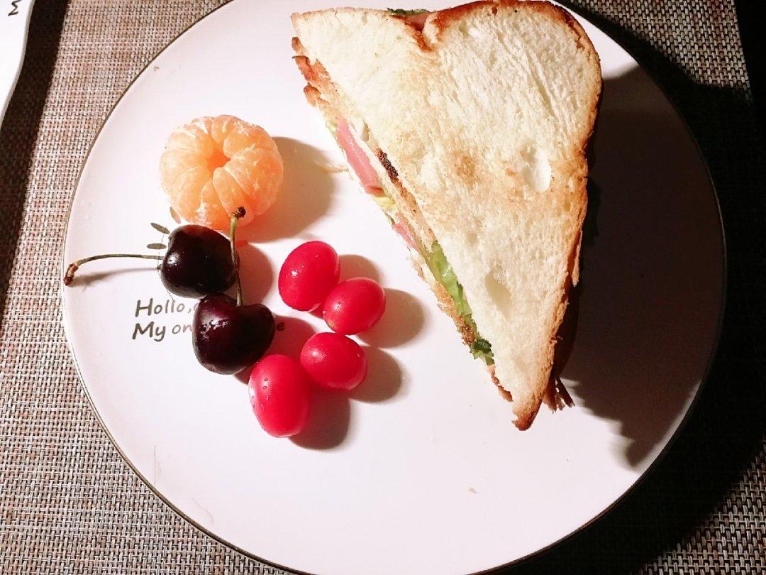 火腿芝士蛋三文治