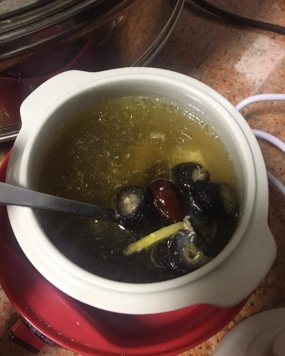 海参炖鸡汤