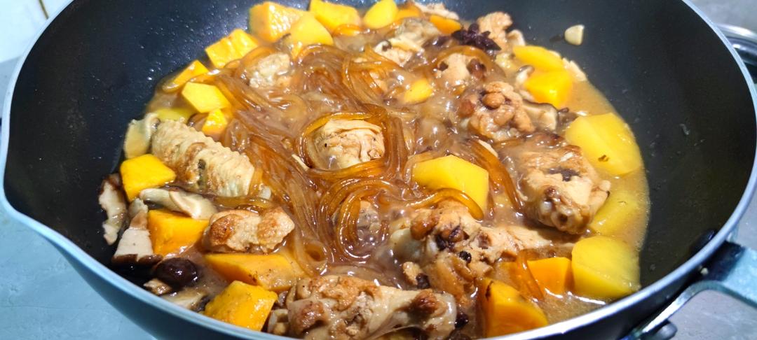 鸡肉土豆香菇粉条子~