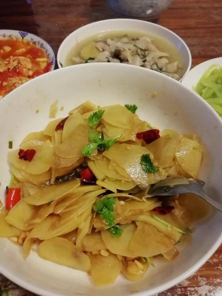 5分钟搞定，酸辣开胃凉拌土豆片‼️巨解谗