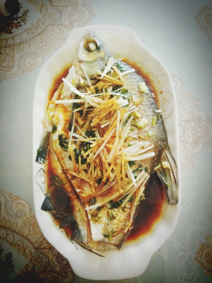 【清蒸武昌鱼】