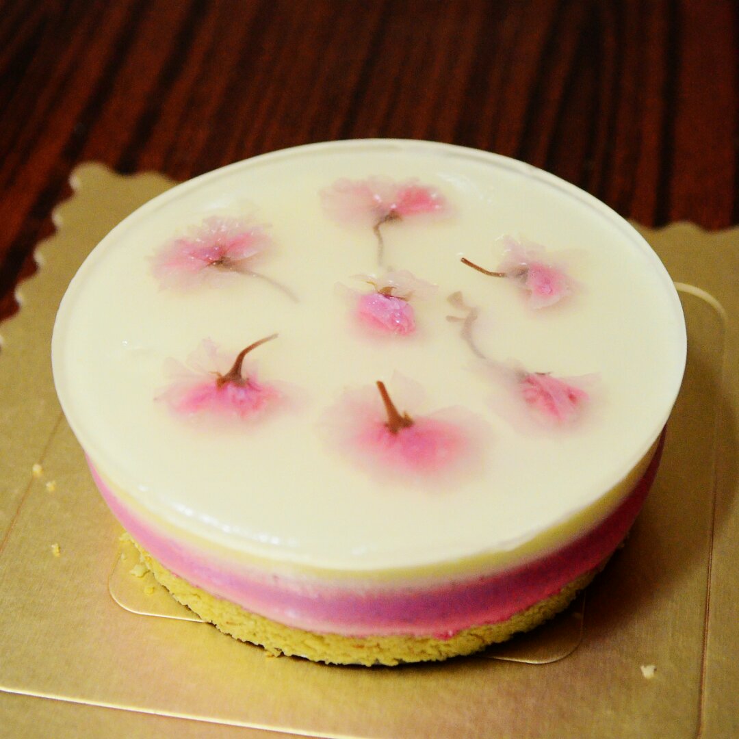樱花渐变慕斯蛋糕（6寸）