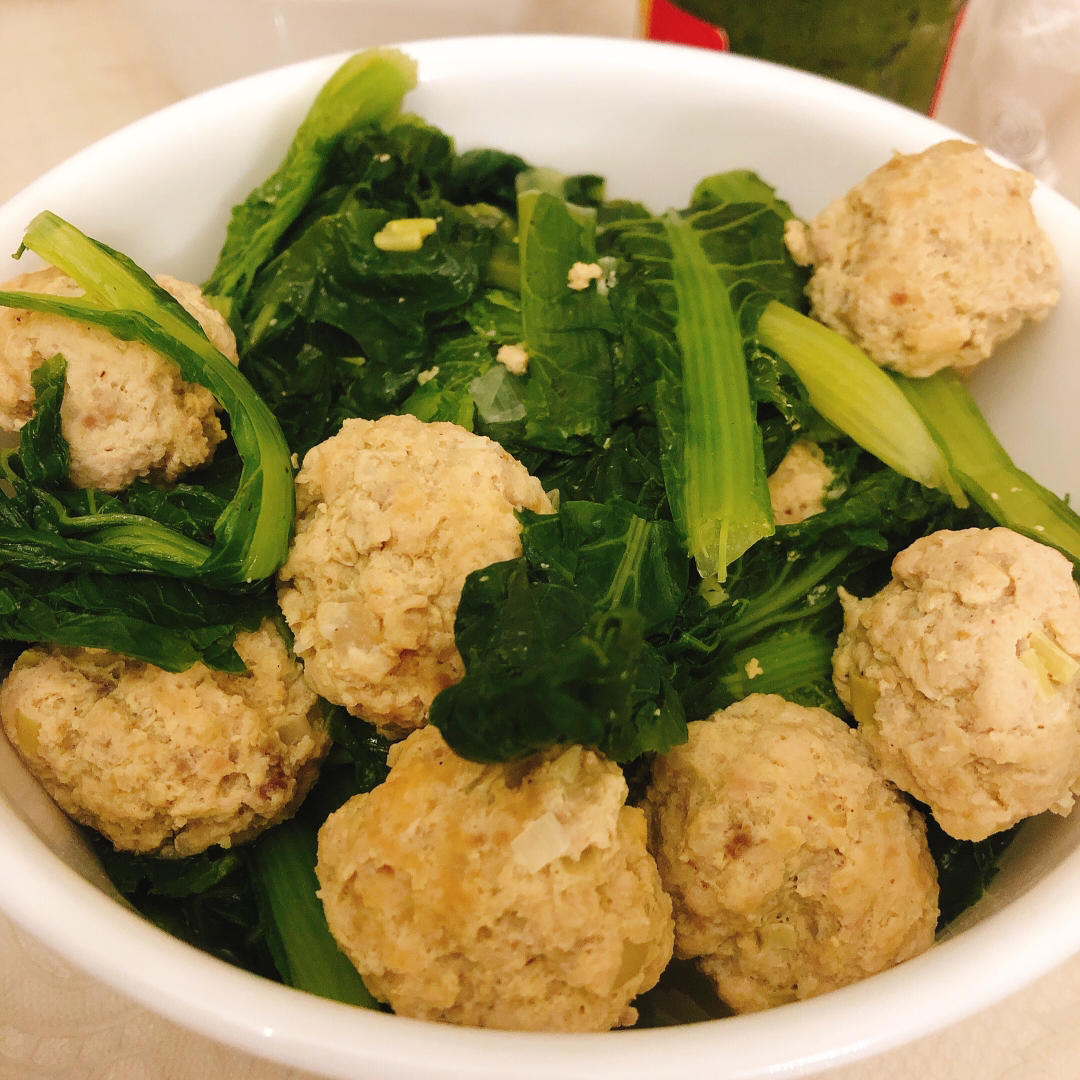 小白菜汆丸子汤