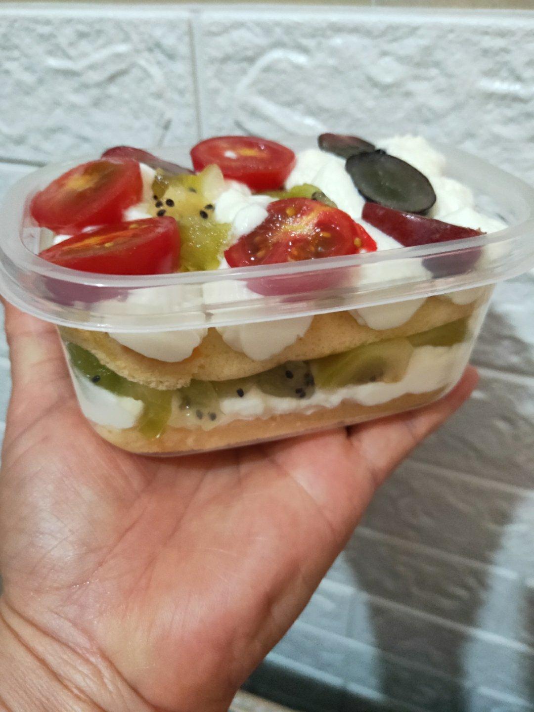 简单快手的便当饭盒水果盒子蛋糕
