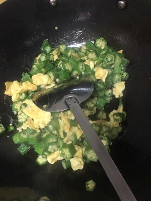 秋葵炒鸡蛋🥚的做法 步骤6