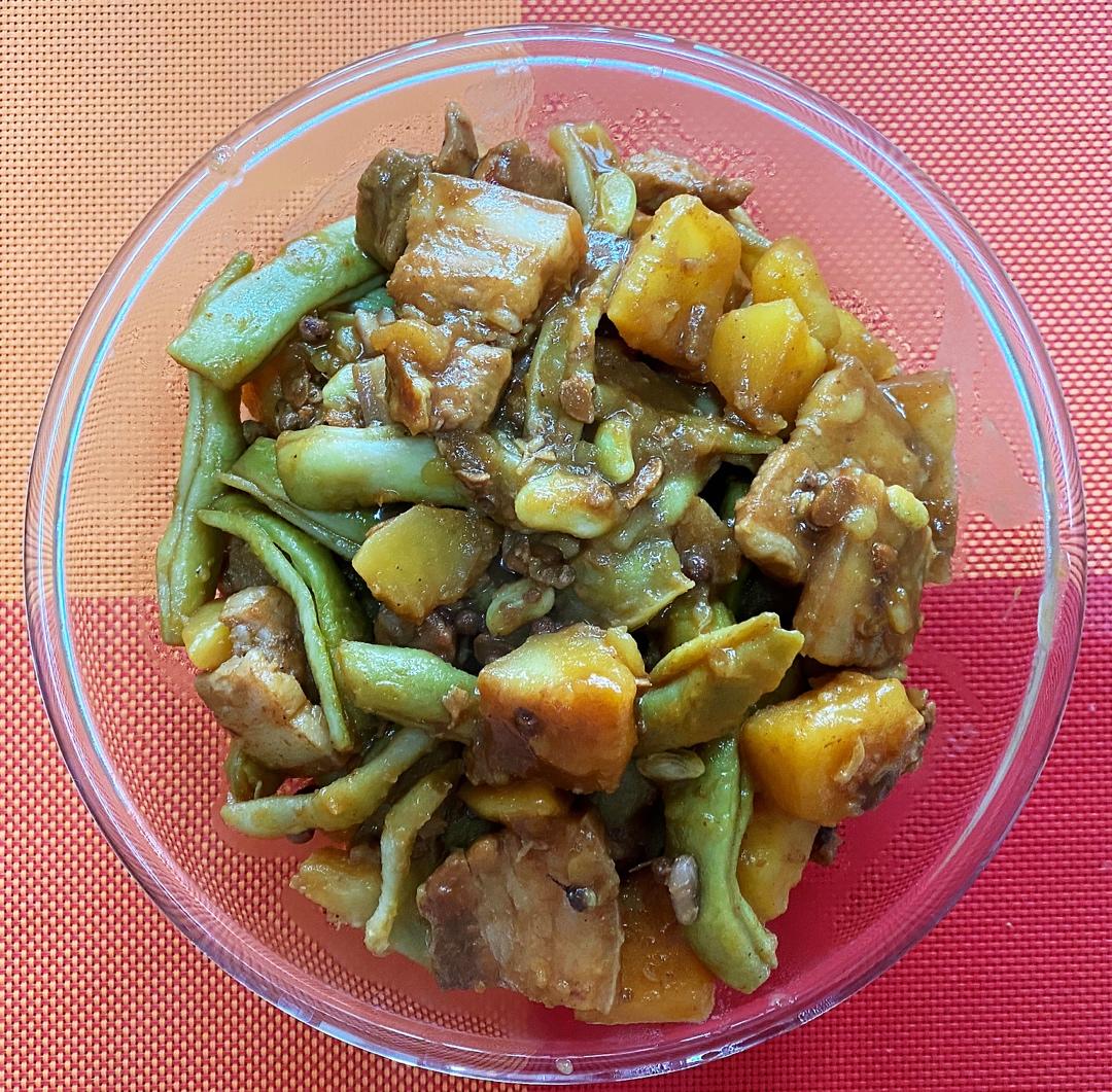 绝对正宗的东北土豆豆角炖五花肉