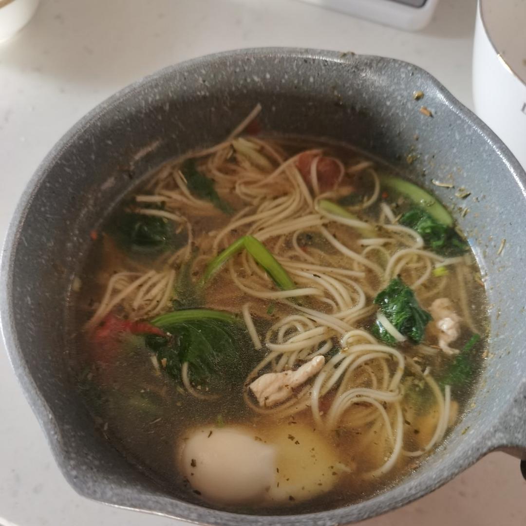 时蔬鸡丝面+草莓