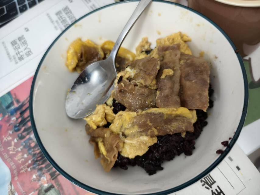 蛋包肥牛卷饭